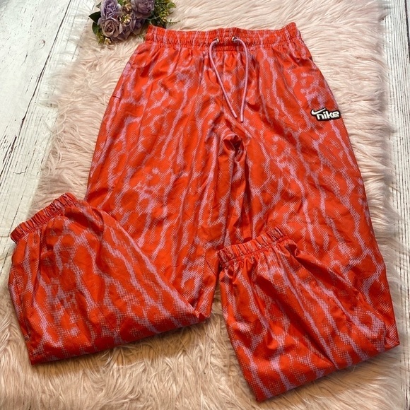 Nike Spring Pink Red Woven Lightweight Track Pants - Picture 2 of 10